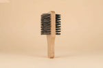 Brosse à barbe en bois naturel double face à poils - Vignette | Belle brosse