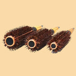 Brosse ronde en poils de sanglier antistatique avec Poignée en bois - Vignette | Belle brosse