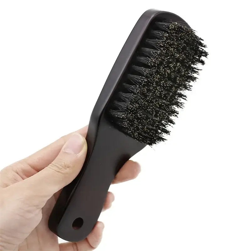 Brosse à barbe en poils de sanglier courbée