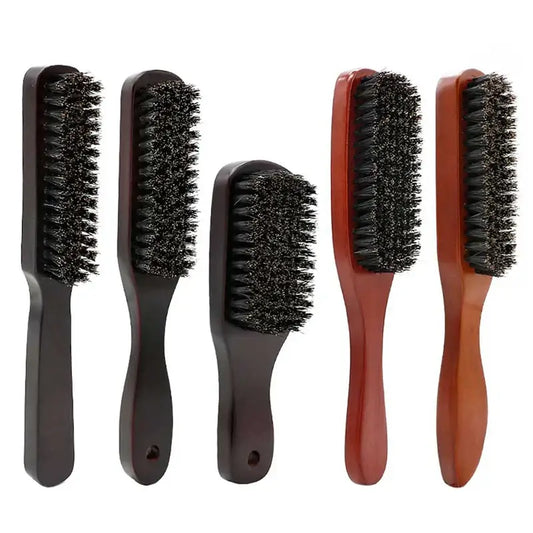 Brosse à barbe en poils de sanglier courbée